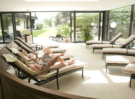 Lafairs Hotel 4*