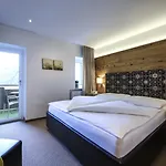 Lafairs Hotel